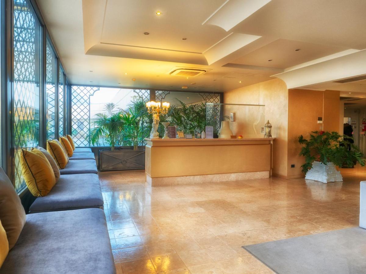 Hotel Europa Палаццоло-сулл'Ольо Экстерьер фото