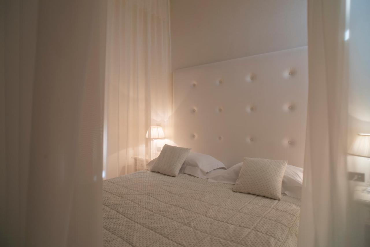 Hotel Europa Палаццоло-сулл'Ольо Экстерьер фото
